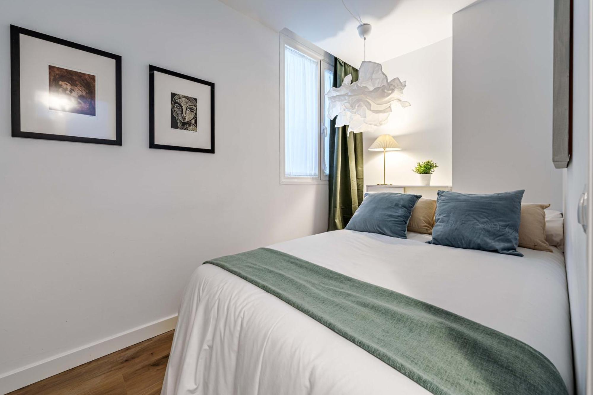 Sunset - Soho Art District Apartment *